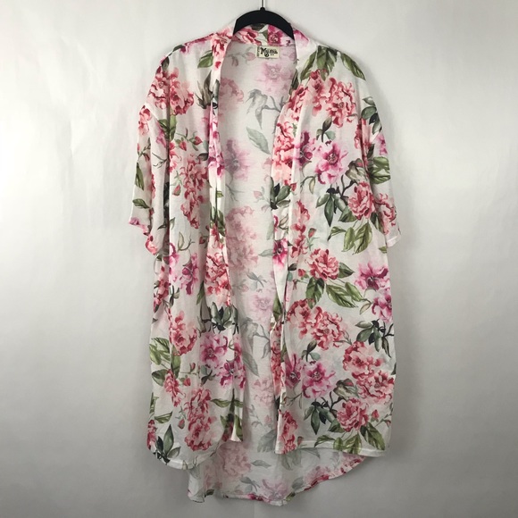 Show me your Mumu Brie robe - Garden of blooms - Picture 2 of 6
